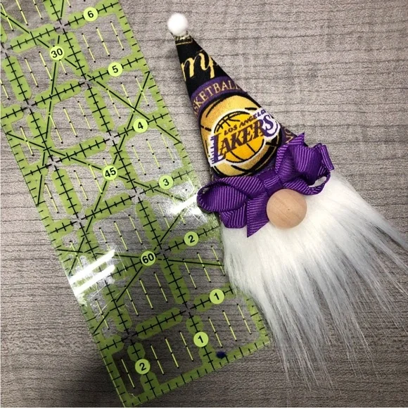 Red White Blue Gnome Pin Brooch Handmade Bow Gift Guide 4th of July USA Plaid - Picture 6 of 6